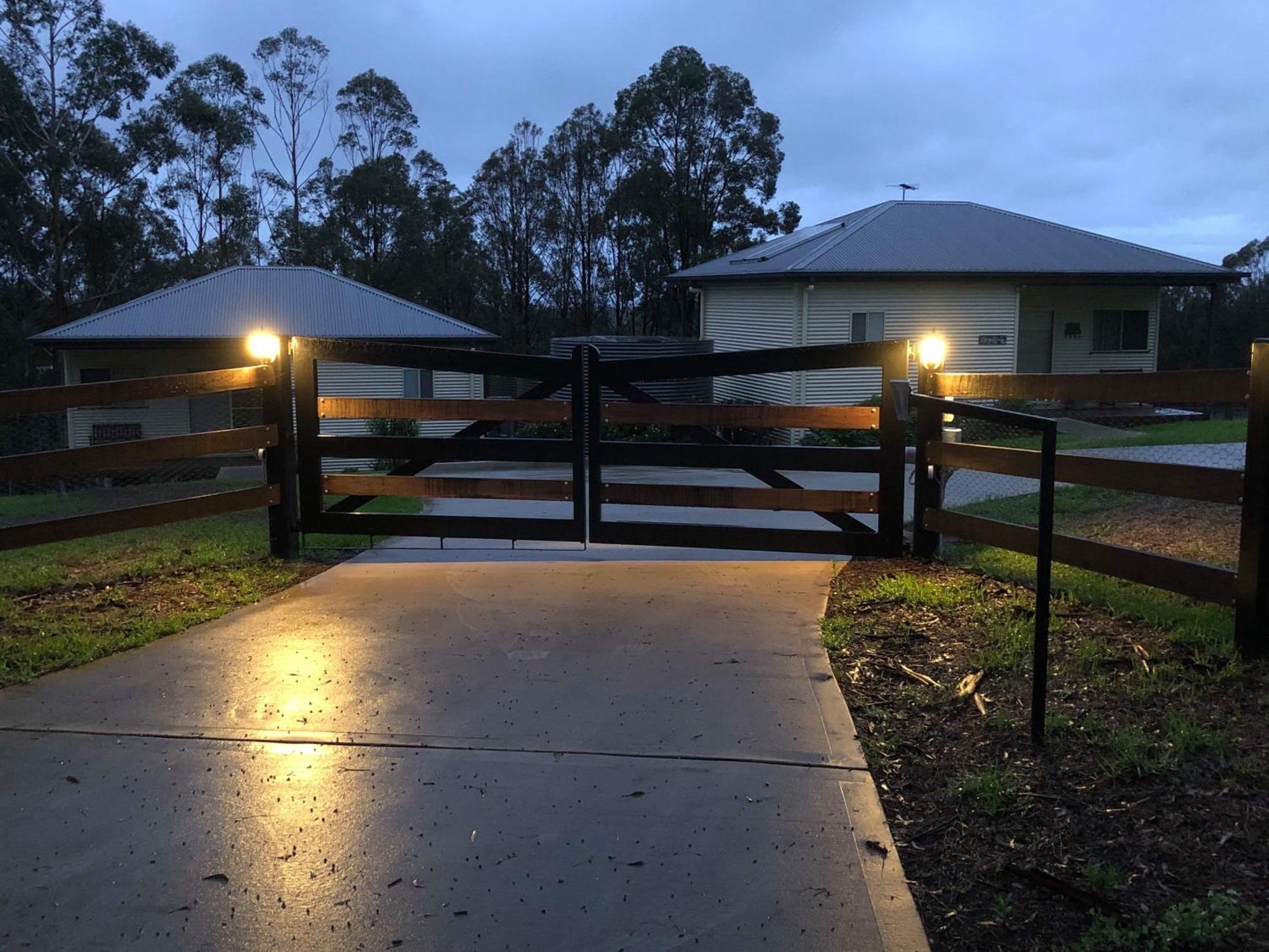 Blueberry Hills On Comleroy Farmstay - Self-Contained Cottages Kurrajong Номер фото